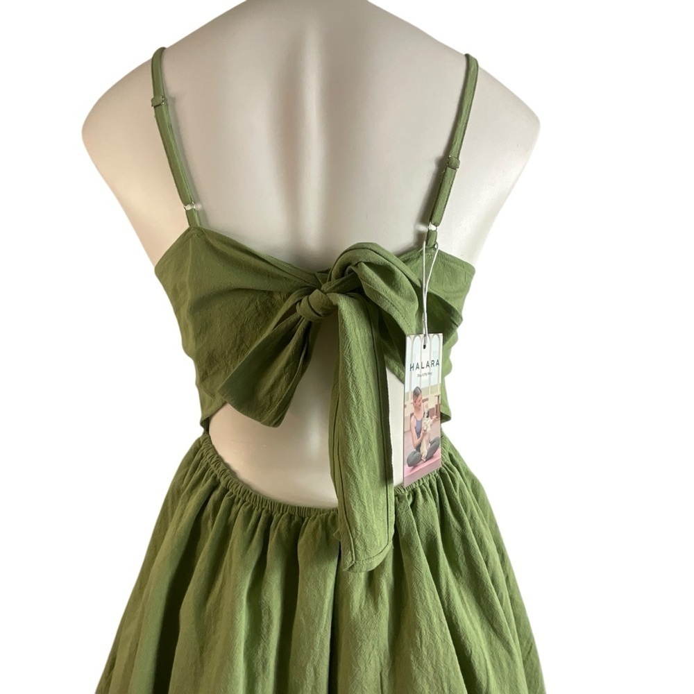 Halara Backless Adjustable Straps Green Sleeveles… - image 10